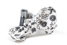 Load image into Gallery viewer, White Floral Apple Watch Scrunchie Band with Top Knot Bow - 38mm 42mm / 40mm 44mm Series 1 - 6 & SE