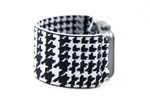 Load image into Gallery viewer, Houndstooth B&W Elastic Apple Watch Band