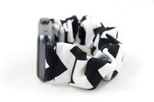 Load image into Gallery viewer, B&amp;W Chevron Apple Watch Scrunchie Band
