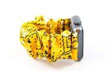 Load image into Gallery viewer, Bandana Apple Watch Scrunchie Band
