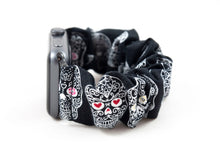 Load image into Gallery viewer, B&amp;W Skulls Apple Watch Scrunchie Band
