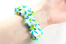 Load image into Gallery viewer, Petals Apple Watch Scrunchie Band - 38mm 42mm / 40mm 44mm Series 1 - 6 &amp; SE
