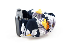 Load image into Gallery viewer, Giant Daisy Apple Watch Scrunchie Band
