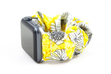Load image into Gallery viewer, Yellow Daisy Apple Watch Scrunchie Band - 38mm 42mm / 40mm 44mm Series 1 - 6 &amp; SE
