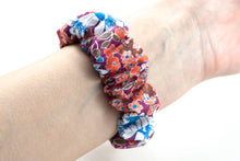 Load image into Gallery viewer, Floral Apple Watch Scrunchie Band - 38mm 42mm / 40mm 44mm Series 1 - 6 &amp; SE
